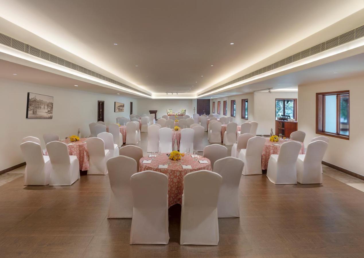 Estuary Sarovar Premiere Poovar Island Exterior photo