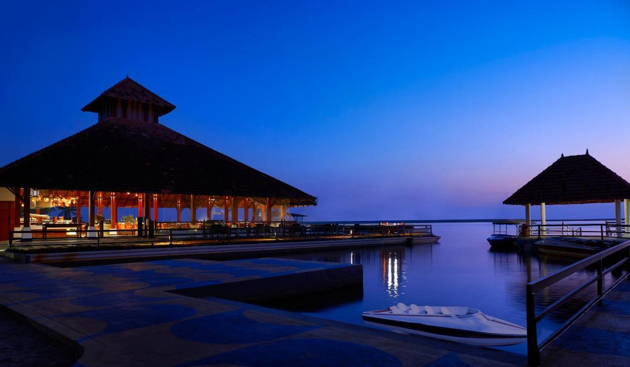 Estuary Sarovar Premiere Poovar Island Exterior photo