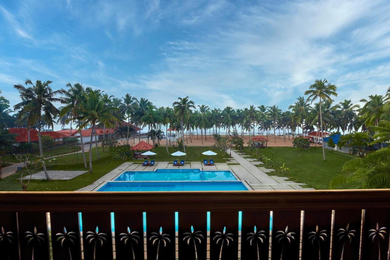 Estuary Sarovar Premiere Poovar Island Exterior photo